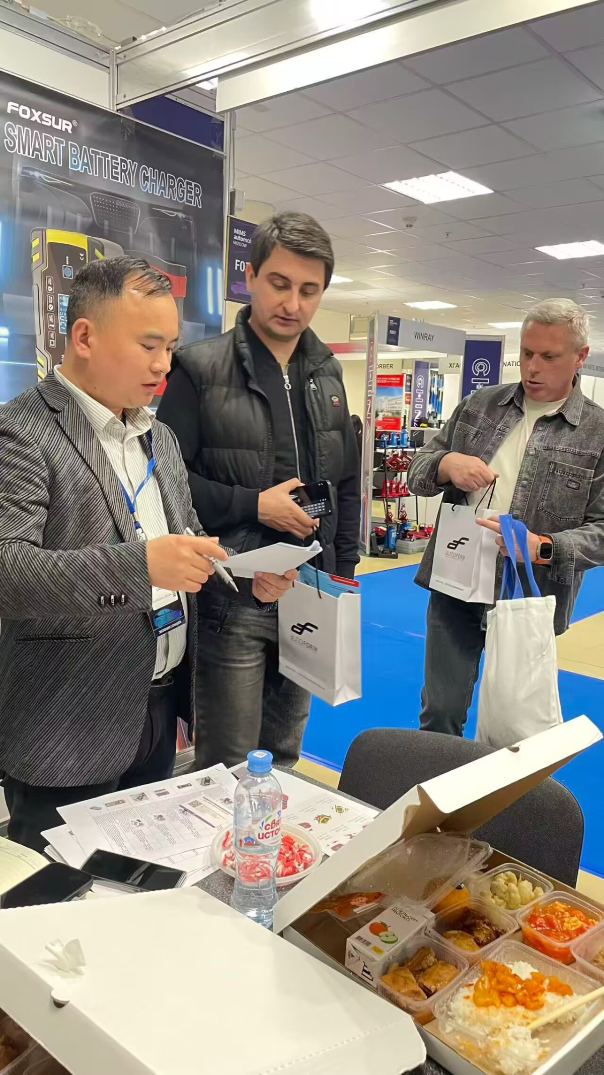 trien-lam-phu-tung-o-to-quoc-te-moscow-2025